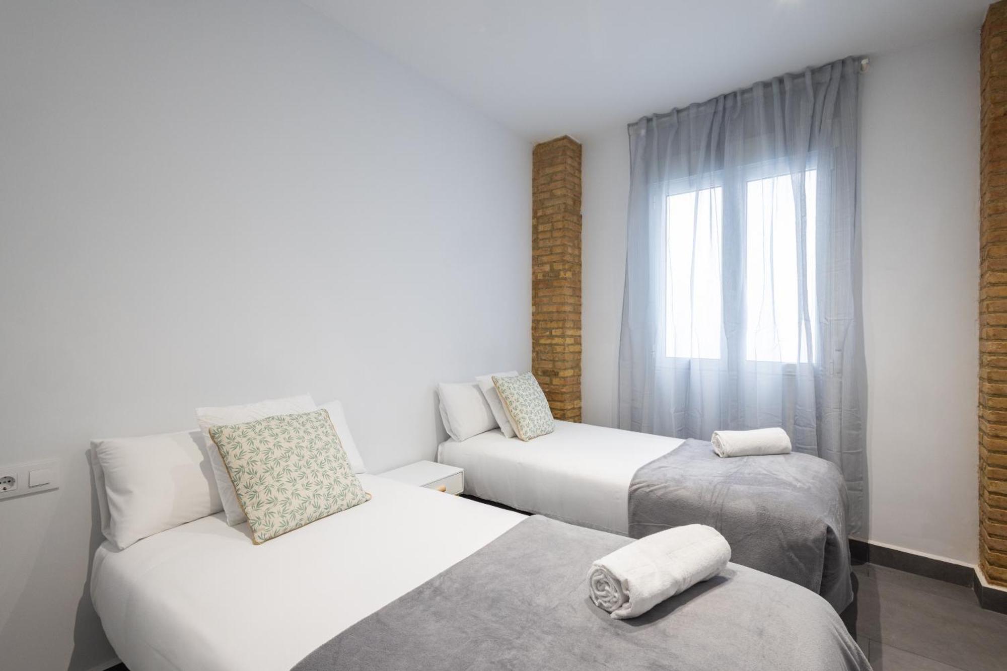 Florit Flats - The Patraix Apartments Valencia Exterior photo